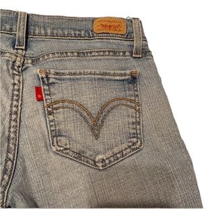 Levis Low Rise Jeans